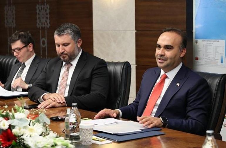 Bakan Kacır, Suriyeli mevkidaşı ile bir araya geldi