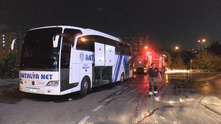 Ümraniye’de yolcu otobüsü alev alev yandı