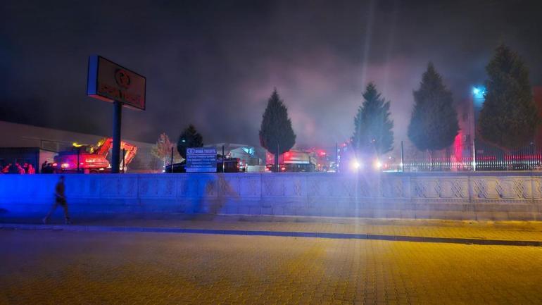 Çorum OSB’deki tekstil fabrikasında yangın kontrol altında