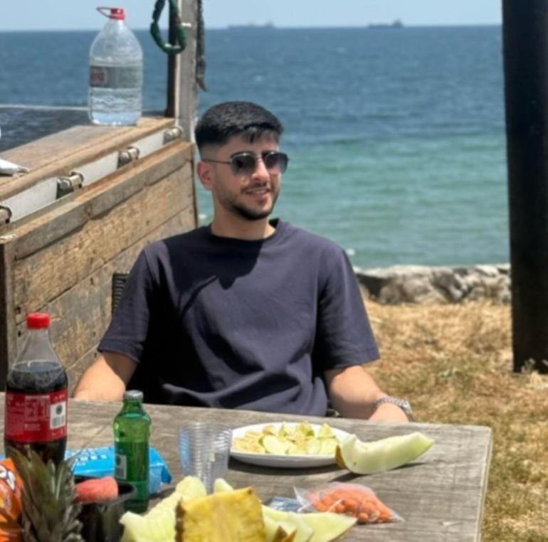 Kocaelide kamyona çarpan kamyonetin şoförü öldü