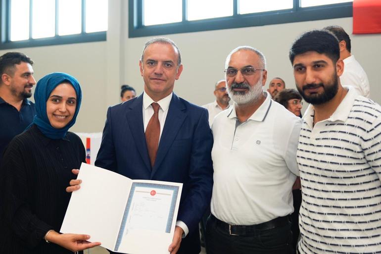 Sancaktepe Belediyesi’nde, tapu teslim töreni düzenlendi