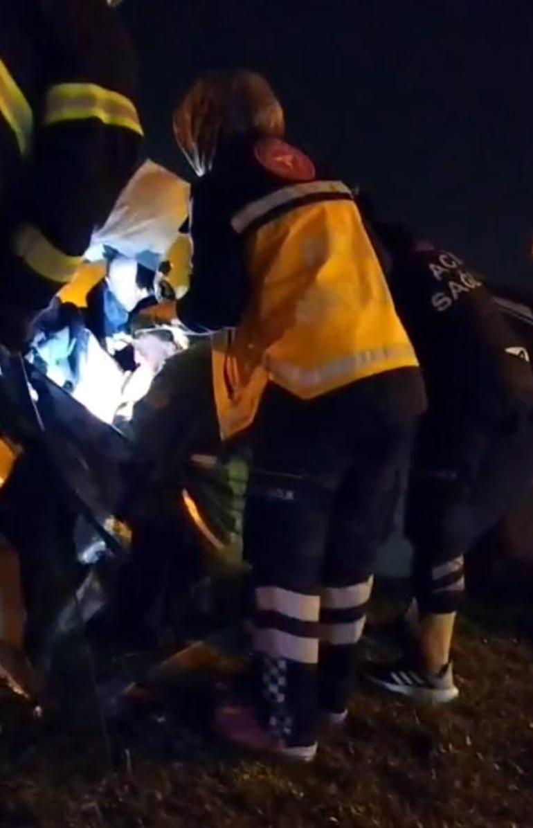 Bariyere çarpan otomobil alev aldı; kaza anı kamerada