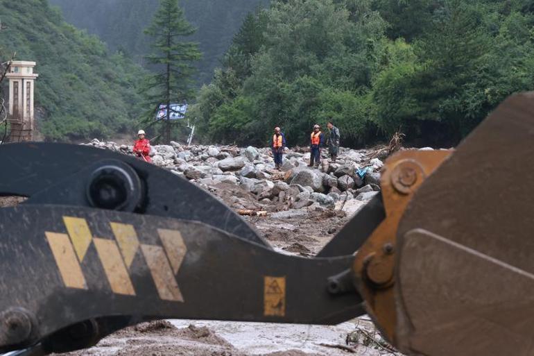 Çin’de sel: 10 ölü