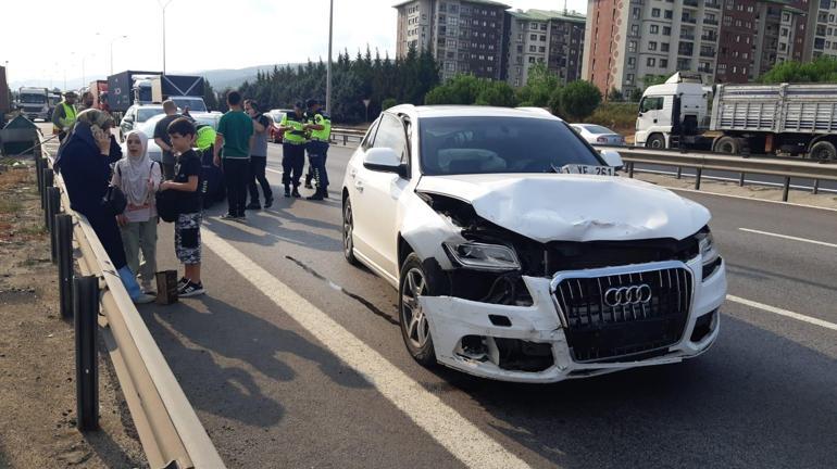 TEM’de 5 aracın karıştığı zincirleme kaza trafiği aksattı