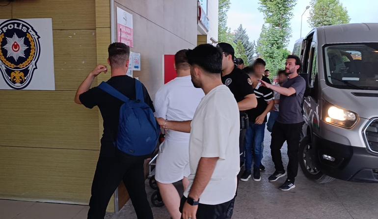 Silah zoruyla kaçırıp, el koydukları banka kartından 8 bin TL çektiler; 6 tutuklama