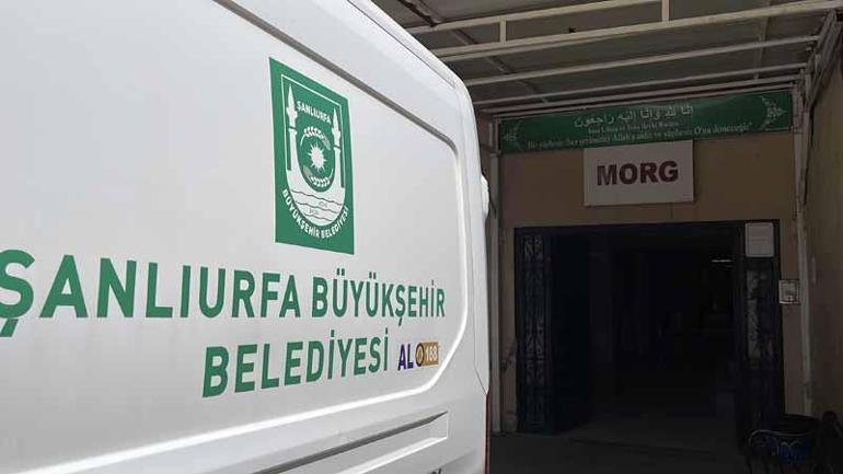 Kendisine bıçakla saldıran oğlunu av tüfeğiyle vurdu