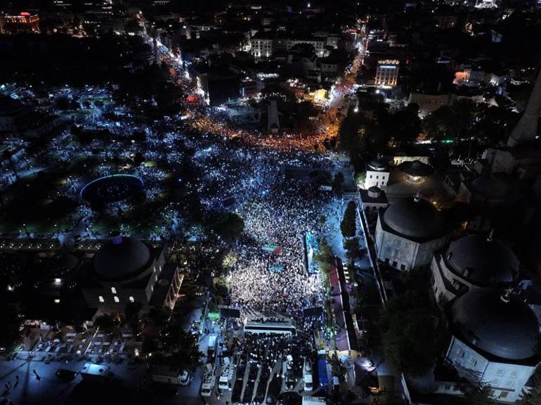 İstanbulda Gazzeye Umut Işığı Ol yürüyüşü düzenlendi