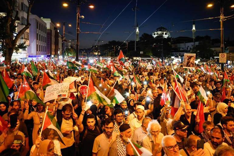 İstanbulda Gazzeye Umut Işığı Ol yürüyüşü düzenlendi