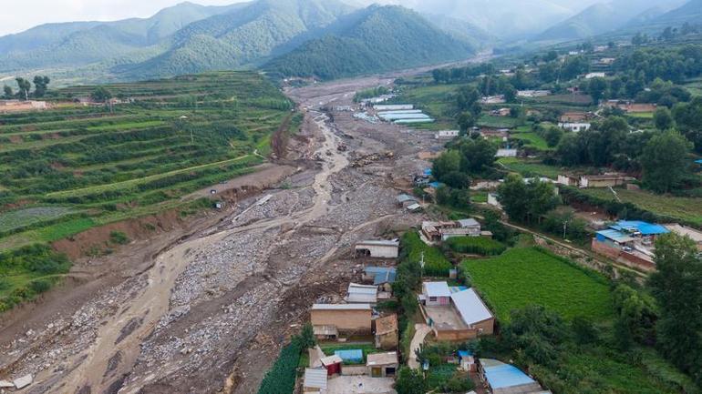 Çin’de sel: 15 ölü