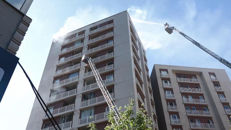 Bağcılarda 12 katlı binada çıkan yangın söndürüldü