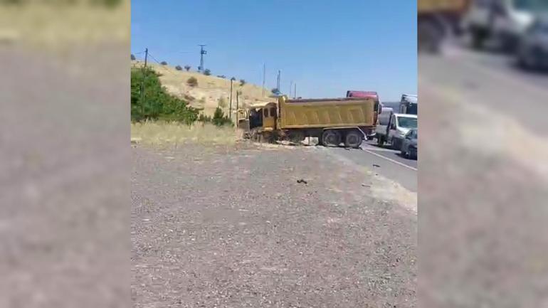 Malatyada kamyon ile otomobil çarpıştı: 2 ölü, 1 yaralı