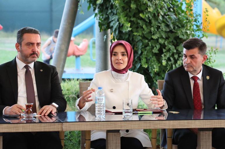 Bakan Göktaş, şehit yakınları ve gazilerle bir araya geldi