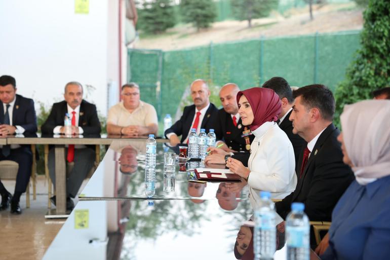 Bakan Göktaş, şehit yakınları ve gazilerle bir araya geldi