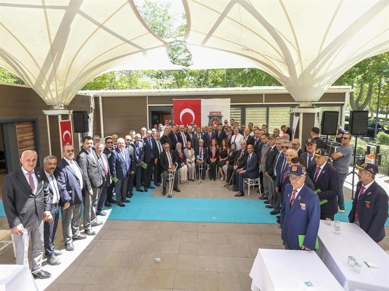 Özgür Özel: Daha fazla şehidimiz olmasın diye eleştiriyi göğüslüyoruz