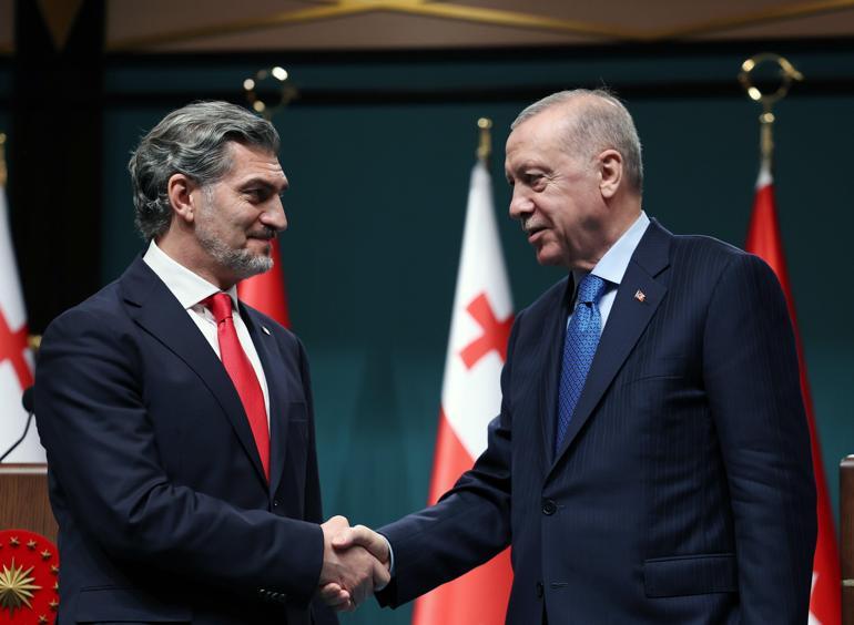 Cumhurbaşkanı Erdoğan: Bölgesel barış ve iş birliğine katkı sunuyoruz