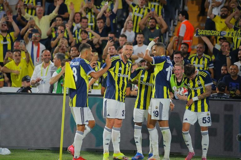 Fenerbahçe farklı kazanarak tur atladı; Fenerbahçe–Feyenoord: 5-2