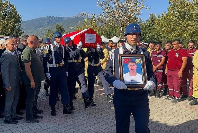 Orman yangınına giden arazöz uçuruma yuvarlandı; 1 şehit, 5 yaralı