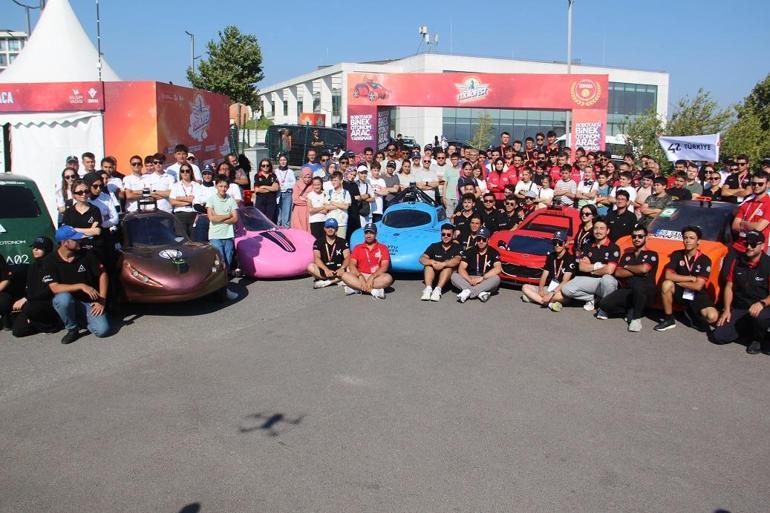 Bakan Kacır: TEKNOFEST’e 7’den 77’ye tüm milletimizi bekliyorum