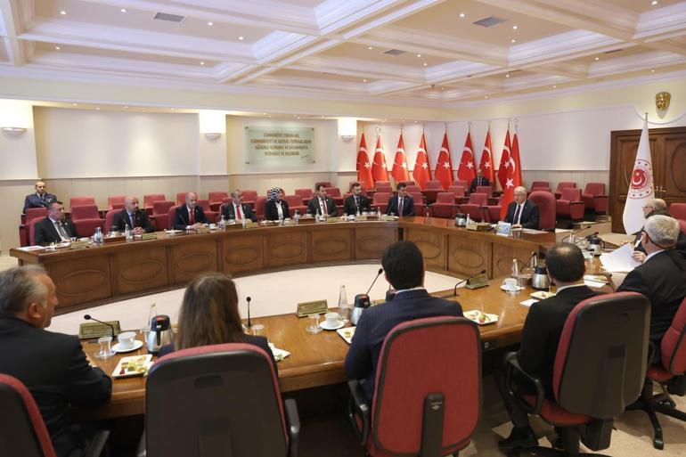 Bakan Güler, Türkiye Harp Malulü Gaziler, Şehit Dul ve Yetimleri Derneği Genel Başkanı Işıkı kabul etti