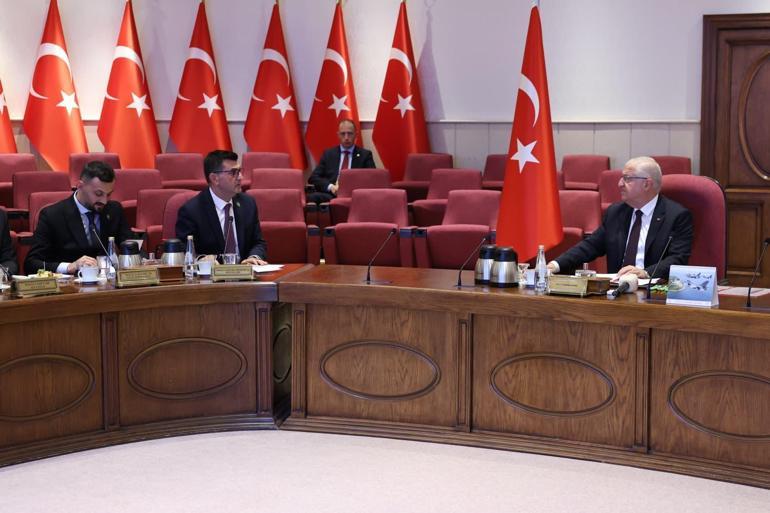 Bakan Güler, Türkiye Harp Malulü Gaziler, Şehit Dul ve Yetimleri Derneği Genel Başkanı Işıkı kabul etti