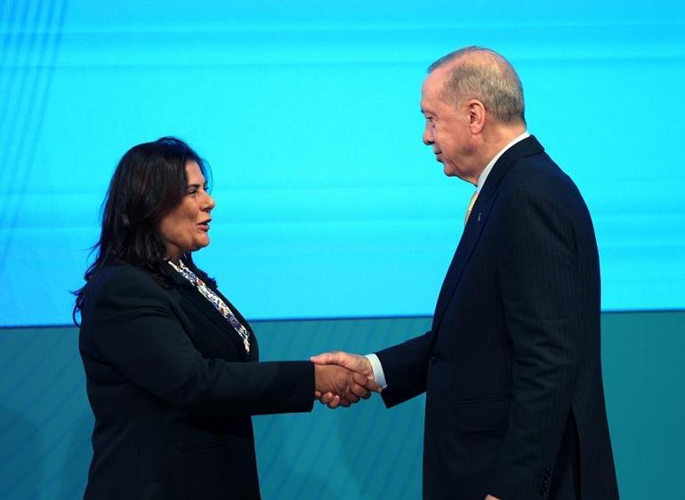 Cumhurbaşkanı Erdoğan: Terörsüz Türkiyeyi gerçeğe dönüştürmekle mükellefiz