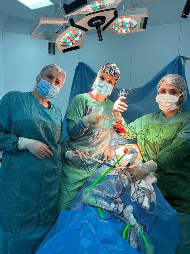 Kalbinin üzerindeki 2 kiloluk kitle ameliyatla çıkarıldı