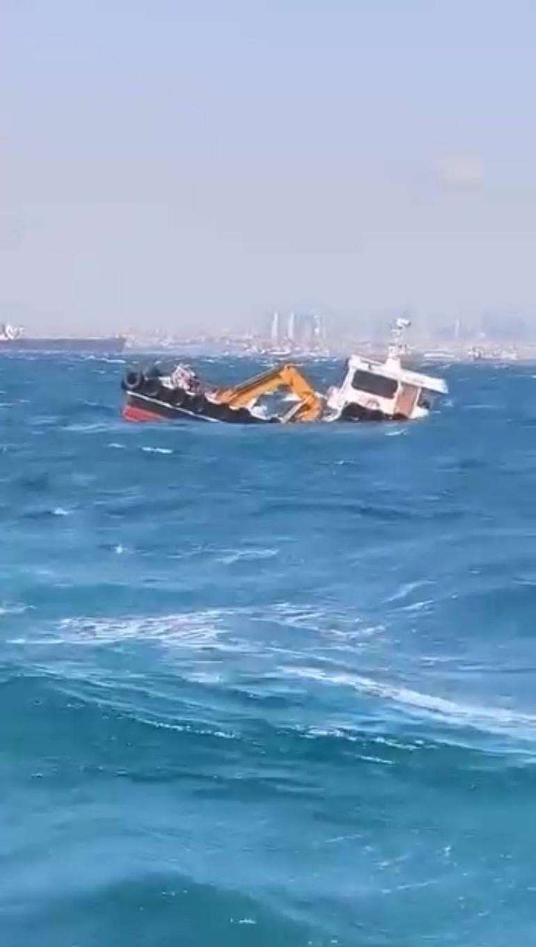 Zeytinburnu’nda alabora olan tekne battı: 4 kişi kurtarıldı