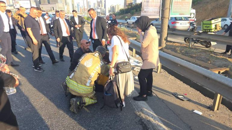 Ümraniyede servis midibüsü devrildi: 8 yaralı