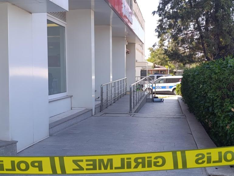 Edirne’de banka şubesinin önünde bırakılan şüpheli çanta fünye ile patlatıldı