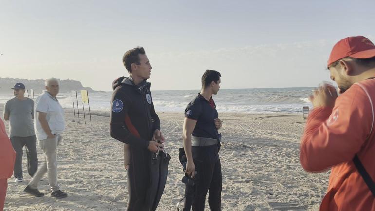 Arnavutköyde yasağa rağmen denize giren kişi kayboldu