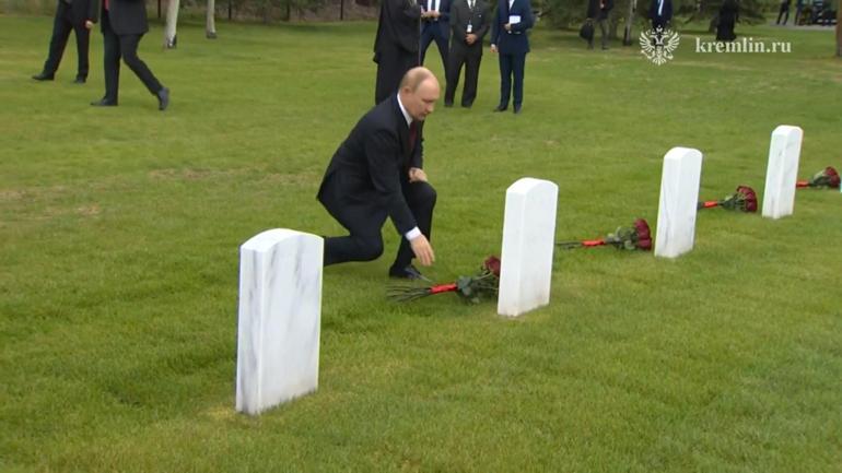 Putin, Alaska’daki Sovyet mezarlarını ziyaret etti
