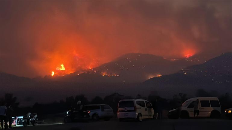 Çanakkale’de orman yangını: 5 köy tahliye edildi
