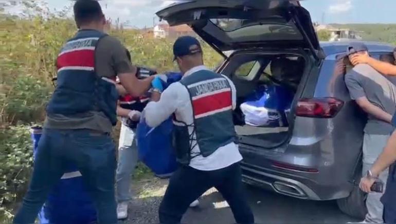 Eyüpsultanda jandarma vale kılığına girip suçüstü yakaladı; 278 bin uyuşturucu hap ele geçirdi