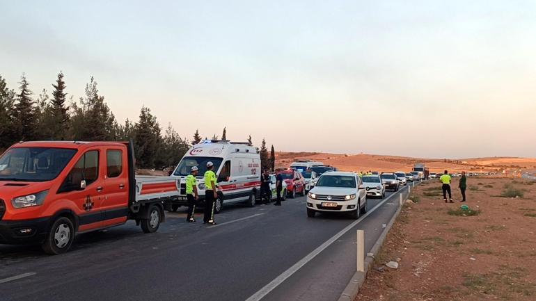 Gaziantepte iki otomobil çarpıştı: 3 ölü, 3 yaralı