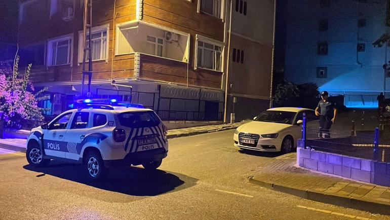 Ümraniyede sokak ortasında eşini satırla öldürdü: 2 gözaltı