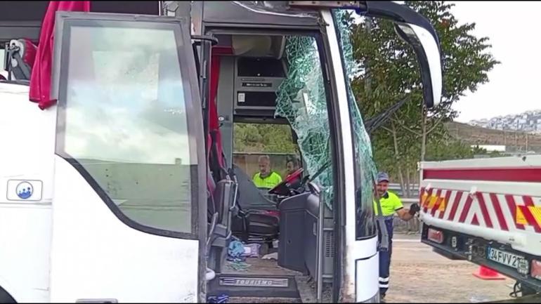 Kuzey Marmara Otoyolunda yolcu otobüsü devrildi: 3 ölü 20 yaralı