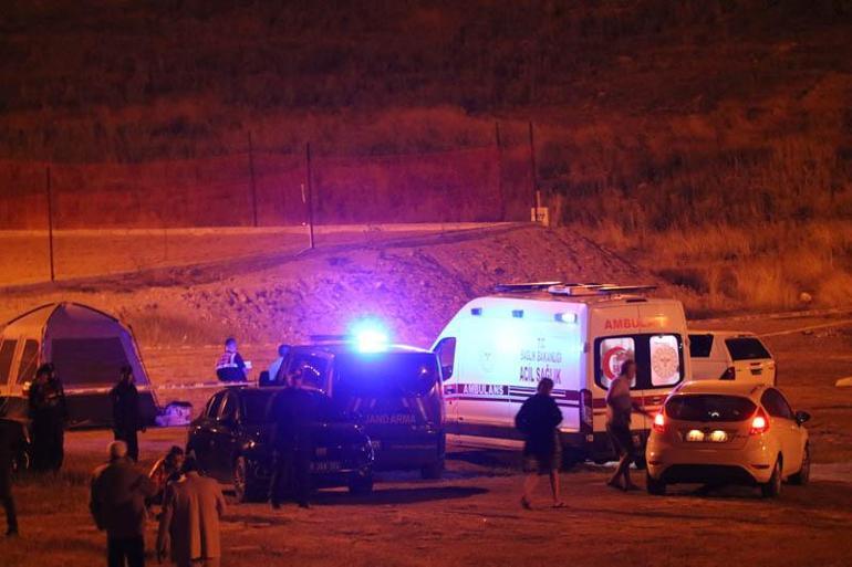 Eşiyle kamp çadırında karbonmonoksitten zehirlenip ölen kadın toprağa verildi