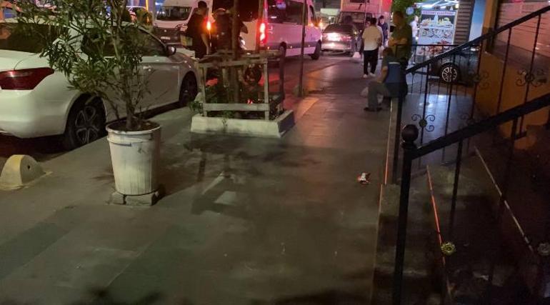 Küçükçekmece’de kız arkadaşıyla yürüyen kişiye silahlı saldırı