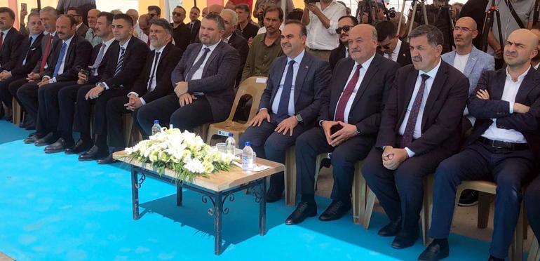 Bakan Kacır: Ekonomimiz büyümesini sürdürüyor