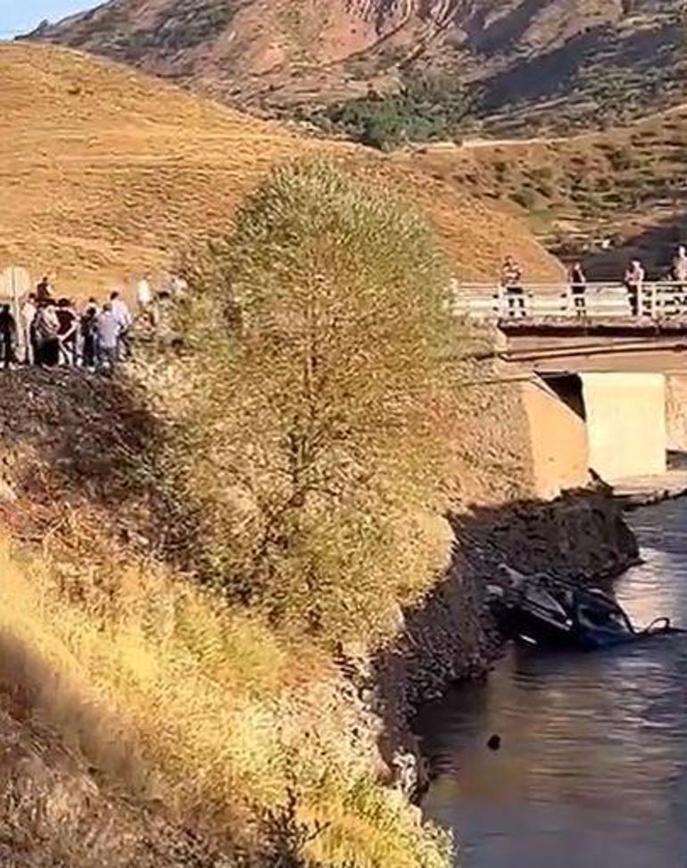 Otomobil Peri Çayı’na düştü, anne ve kızı yaralandı