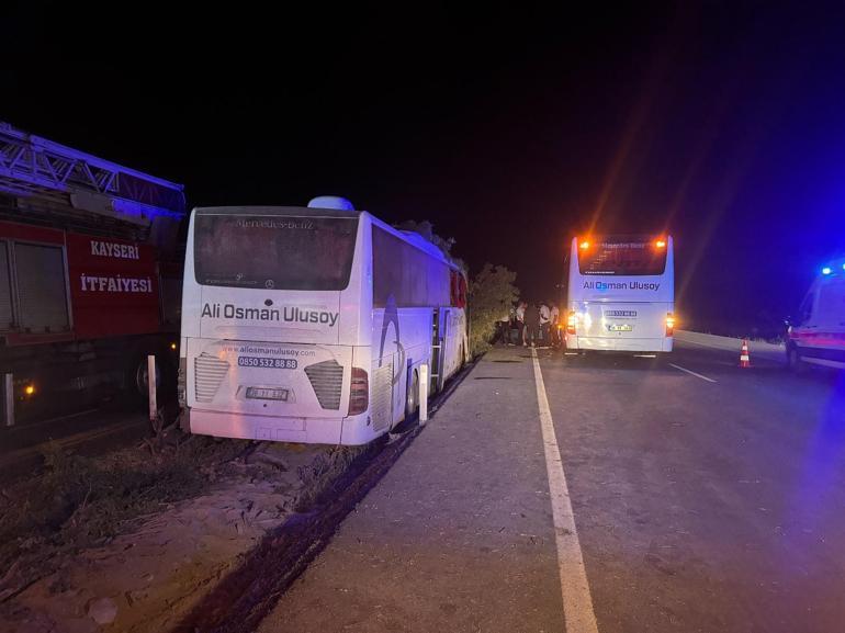 Kayseride yolcu otobüsü refüjdeki ağaçlara çarptı: 1 ölü, 13 yaralı