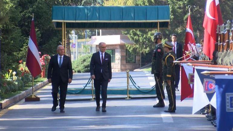 Bakan Güler, Letonyalı mevkidaşı Sprüds ile bir araya geldi