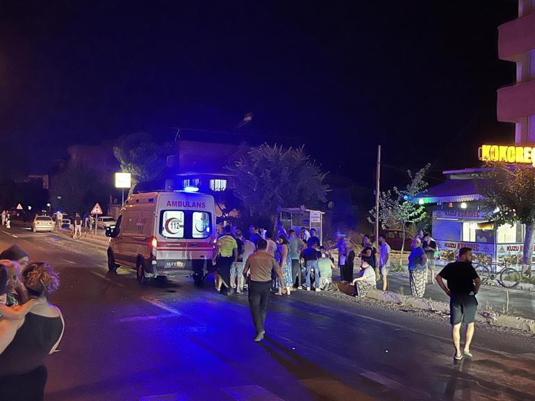 Motosiklet yayalara çarptı: 1 ölü, 2 yaralı