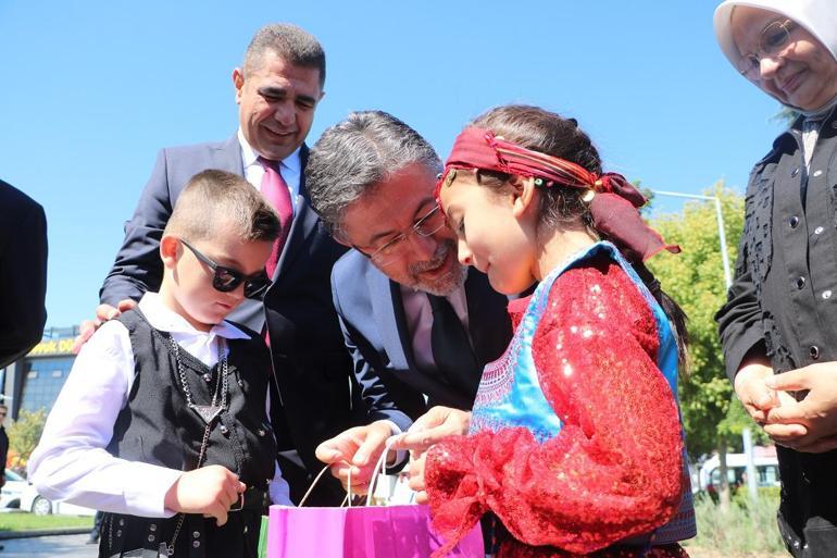 Bakan Yumaklı: Su, bütün ülkelerin hayatın devamlılığı için birinci sıraya koyduğu bir husustur