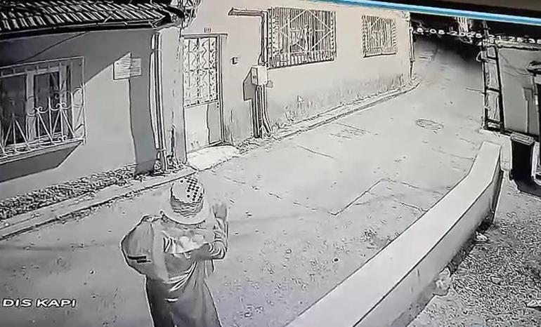 Palyaço kıyafetli 17 yaşındaki şüpheli yakalandı; elinde bıçak değil, bisiklet kornası varmış