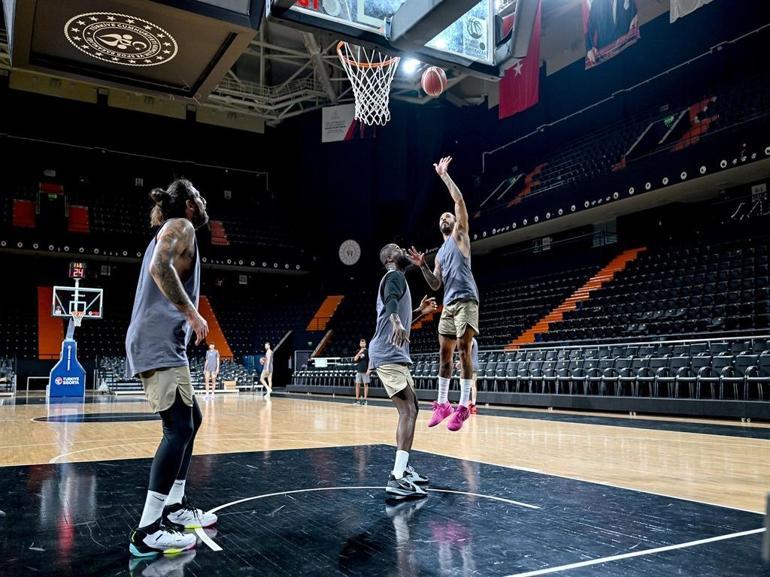 Mersin Spor Kulübü 2 kulvarda da başarıyı hedefliyor