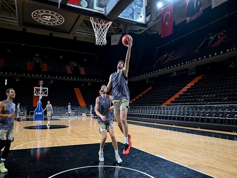 Mersin Spor Kulübü 2 kulvarda da başarıyı hedefliyor