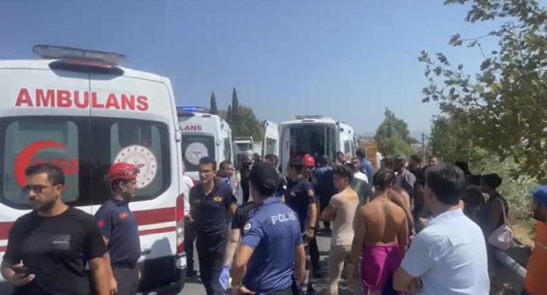 Aydında turistleri taşıyan minibüs devrildi: 7 yaralı