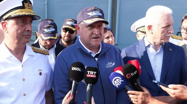 Çanakkaleden yola çıkan TCG Anadolu, İstanbula ulaştı