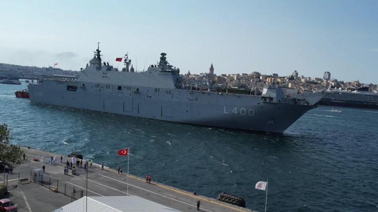 Çanakkaleden yola çıkan TCG Anadolu, İstanbula ulaştı